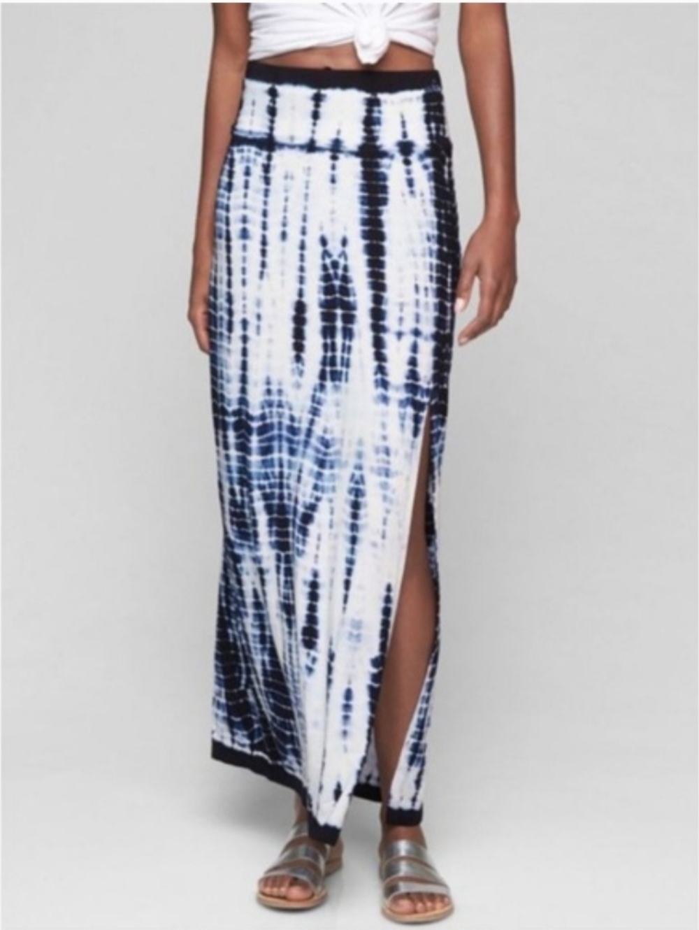 Athleta Navy and White Tie-Dye Maxi Skirt with Side Slit Coastal Boho Size XS